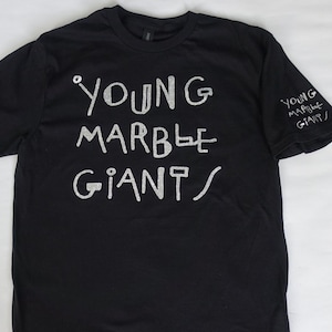 T-shirt à paillettes argentées éblouissantes Young Marble Giants, jeunesse colossale, dernier jour, indépendant, années 1980, Rough Trade Records, carte test, Pays de Galles