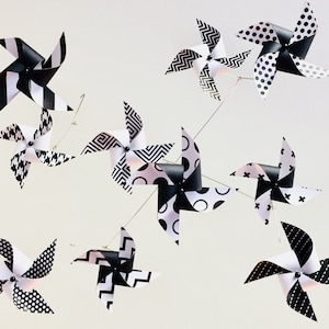 Black & White Baby Mobile / crib cot mobile  / high contrast sensory patterns prints / ceiling hung / gender neutral montessori / Be Bold