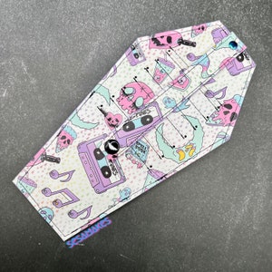 Cartera de ataúd de estilo gótico pastel