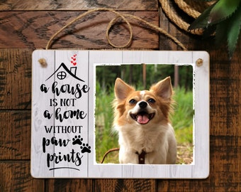 Personalized Pet Photo Hanging Plaque: Paw Prints Home Decor (8x6'')