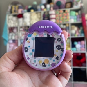 Tamagotchi Pix Faceplate Insert PDF, White Soot & Stars Faceplate