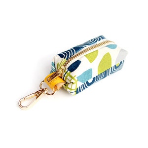 Poop Bag Dispenser | Dog Waste Bag | Puppy Poo Bag Holder | Reef Design