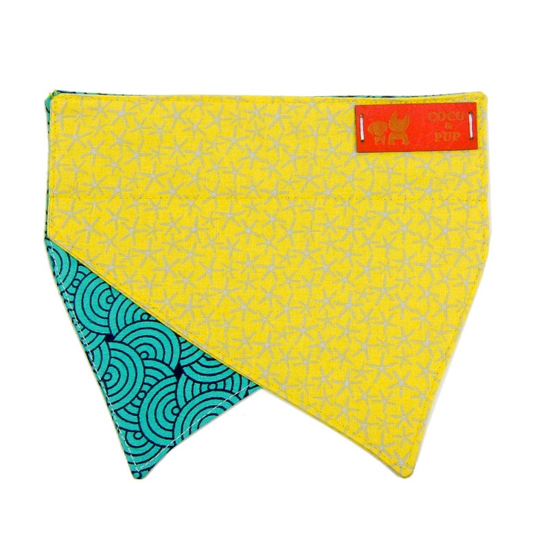 Reversible Slip On Bandana Dog Accessory Dog Bandana Waves /& Shores