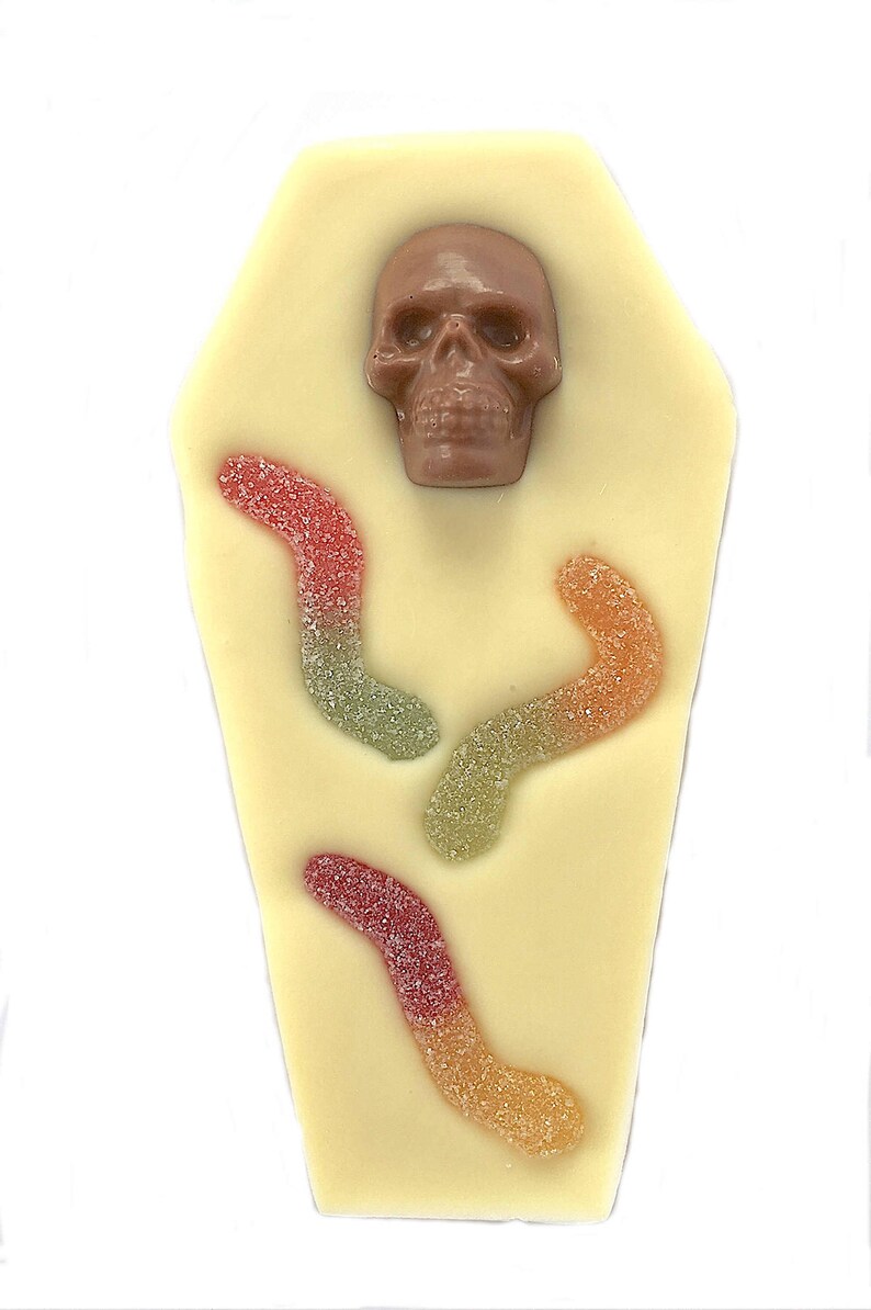 WIGGLY WORMS Chocolate Coffin. Novelty Chocolate bar with skulls and fruity sweets. Trick or Treat. Party Prize Gift image 3