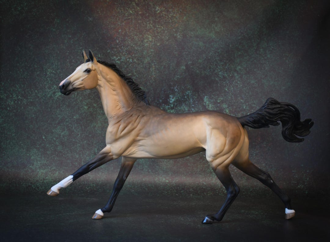 Breyer Cavallo Tradizionale Scala 1:9 – Dama, Campione Di Mountain Trail – Quarter Horse