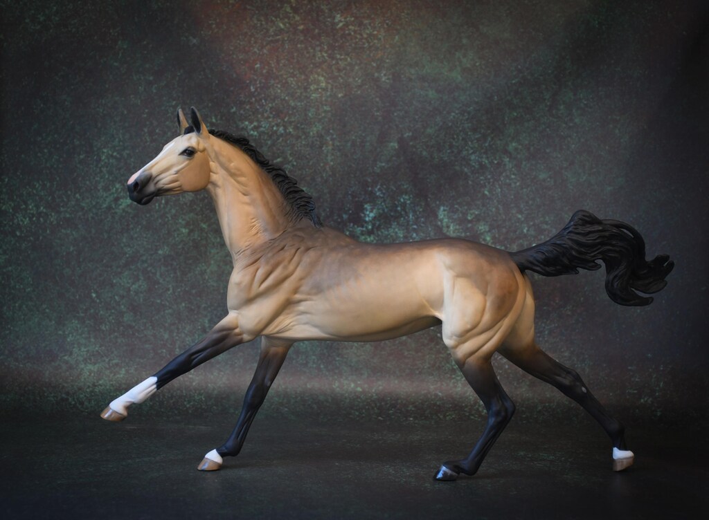 Breyer Cavallo Tradizionale Scala 1:9 – Dama, Campione Di Mountain Trail – Quarter Horse
