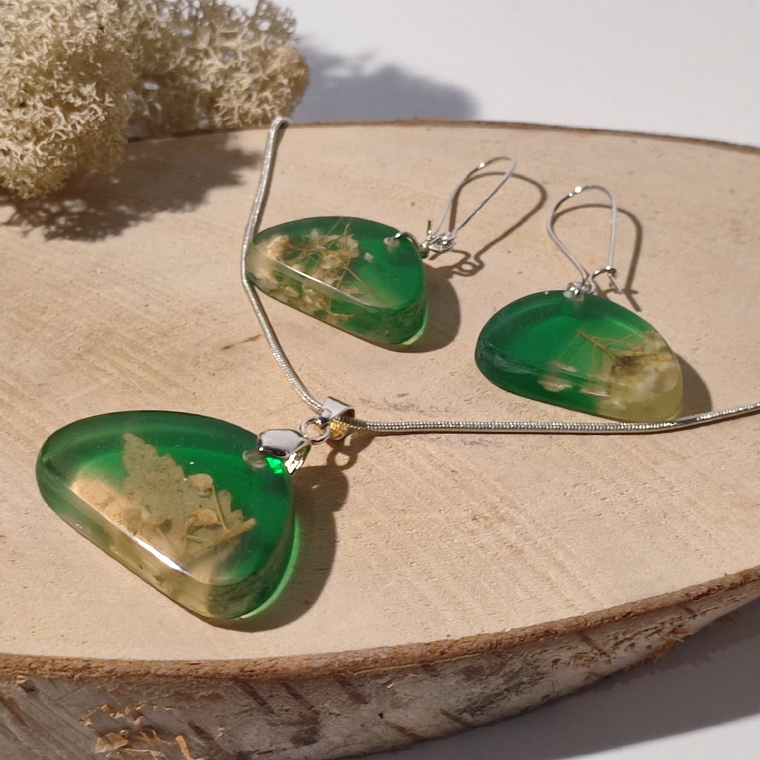 Resin Jewellery Set, Resin Pendant and Earrings, Green and Crystalline