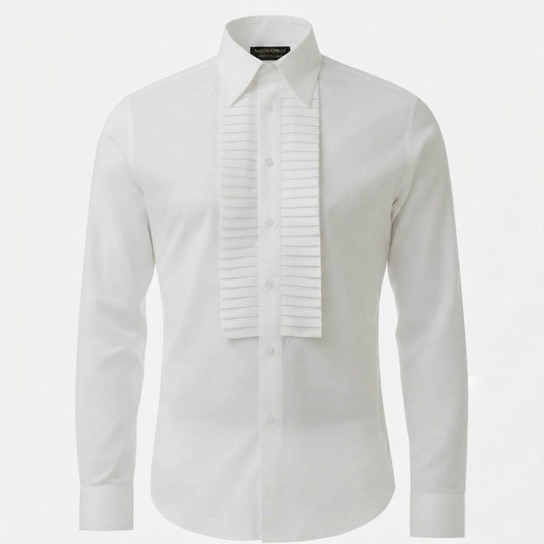 Camisa de seda color marfil con detalles de volantes, disponible en tallas S, M, L, XL, 2XL y 3XL. imagen 6