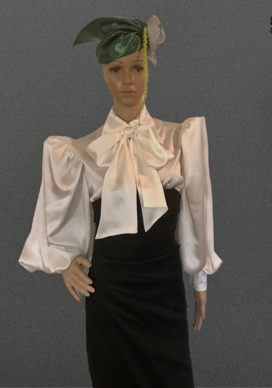 BLOUSON BLOUSE WITH NECK TIE SOLID WHITE
