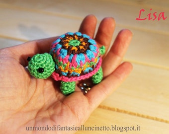 Turtle crocheted keychain - bonbonniere