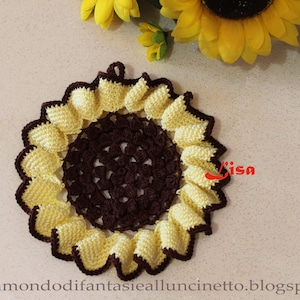 Crochet sunflower pot holder for the kitchen - trivet, saucer  under vase  - home decoration - home ornament