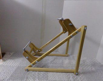 Expandable Wood Bead loom with Stand # 928