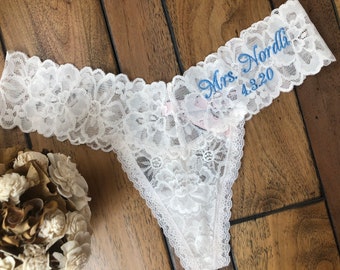 Culotte de mariage pour Mme, lingerie de mariée blanc cassé, tongs de mariée, lingerie de mariage, cadeau de mariage, cadeau de célibataire, prénom personnalisé, dentelle