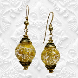 Elegant Murano Gold Foil Glass Earrings with Crystal Accent