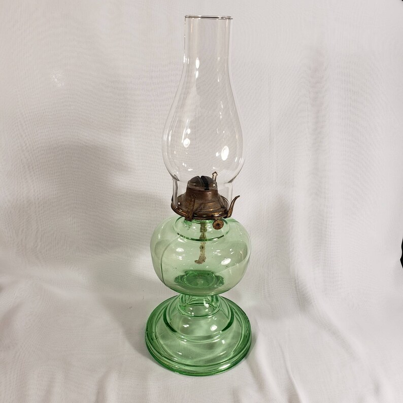 Vintage Oil Lamp Green Base Clear Chimney Scovill Mfg Co Queen Etsy