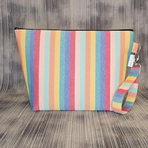 Bolsa de proyecto tejida a rayas arcoíris, bolsa para tejer a dos agujas y a crochet