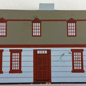 Vintage 1992 Cat&#39;s Meow Abigail Adams Birthplace House Weymouth MA ~ Collectors Club Wood Cut Shelf Sitter ~ Painted Mantle Display Faline