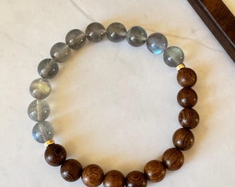 Bracelet en pierre de lune grise et bois de santal doré, espaceurs en or 14 carats, bijoux de mise à la terre de l'intuition