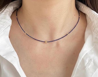 Collier ras de cou ultra-fin en lapis-lazuli naturel, détails en argent sterling 925, bijoux minimalistes modernes