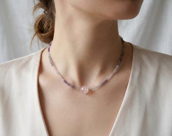 Collier pendentif en quartz rose avec perles de fluorite arc-en-ciel | Bijoux en cristal curatifs naturels