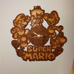Super Mario Holzuhr
