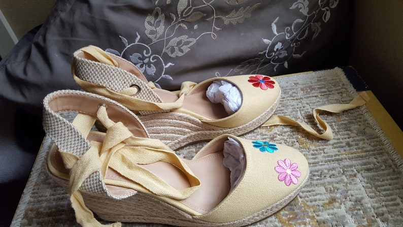 NEW ESPADRILLES Summer Neutral Camel Upcycled with Floral Appliques Size 8.5 Fits like an 8 Never Worm with Box& Shield Cotton Duck Boho image 3
