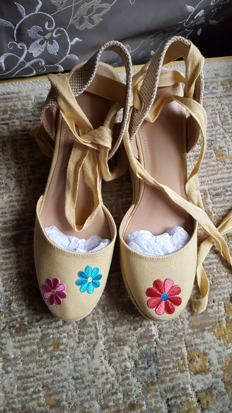 NEW ESPADRILLES Summer Neutral Camel Upcycled with Floral Appliques Size 8.5 Fits like an 8 Never Worm with Box& Shield Cotton Duck Boho image 2