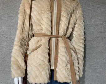 70s Vintage Womens New Zealand Designer Nalla Faux Fur Coat//Vintage Cream Belted big Collar Winter  Jacket//Size 12-14