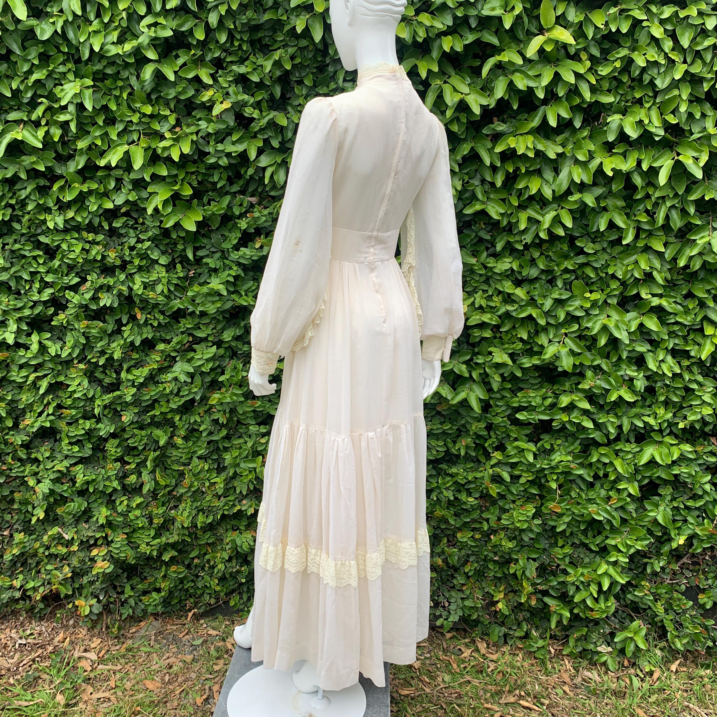1970s Vintage Gunne Sax Style Cream Prairie Dress | Wide Lace Detail ...