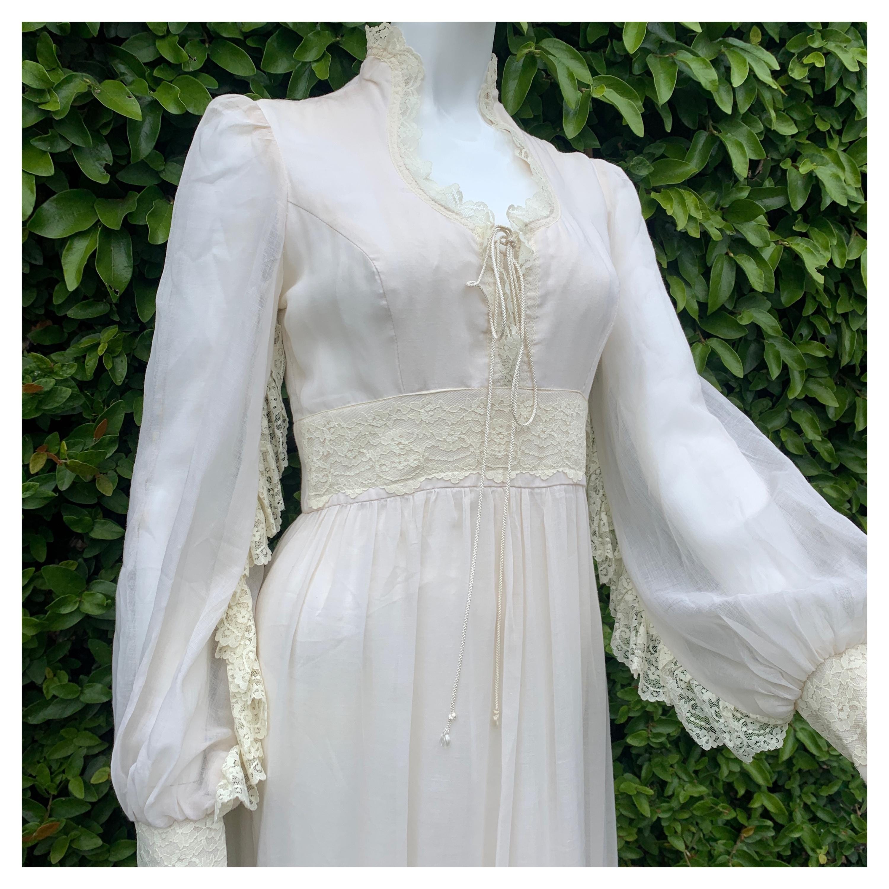 1970s Vintage Gunne Sax Style Cream Prairie Dress | Wide Lace Detail ...