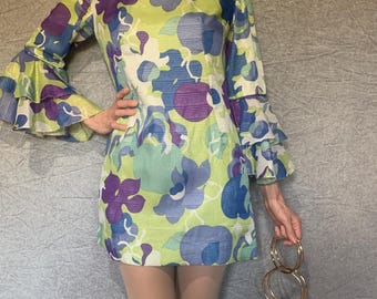 Vintage 60-talsminiklänning med lager och klockarm | MOD Twiggy hög halsringning | Designermärke | Psykedeliskt blommönster GoGo Evening Hostess Mini | S