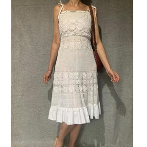 Vit virkad klänning från 1980-talet, vintage, 80-tals, retro, boho, snygg klänning, storlek 10-12