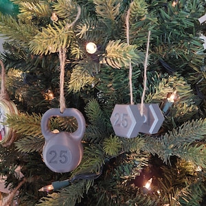 Kettlebell Ornament / Dumbbell Ornament / Weightlifting / Crossfit / Fitness / Christmas Ornament / Great gift for fitness lovers