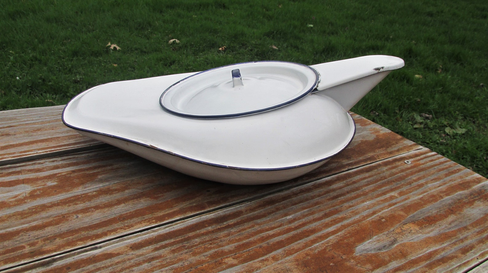 Vintage Enamel Bed Pan White Porcelain Hospital Chamber Pot Etsy