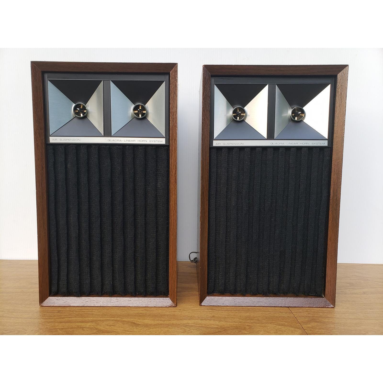 Vintage Air Suspension Speakers