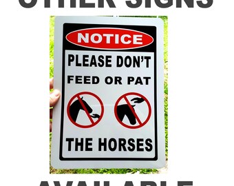 Cartello Cavalli Sciolti Nel Recinto Del Campo / Scelta Di Colori - Foto 12