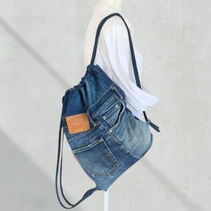 Handgemachter recycelter Levi Jeans Denim Kordelzug Rucksack | Upcycled Jeans Tasche
