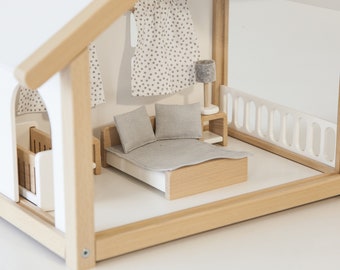 Handmade Portable Dream Dollhouse, Compact Doll house, Doll House For Family, Gift for Sister, Gift For Toddlers, Natural Wooden Doll House