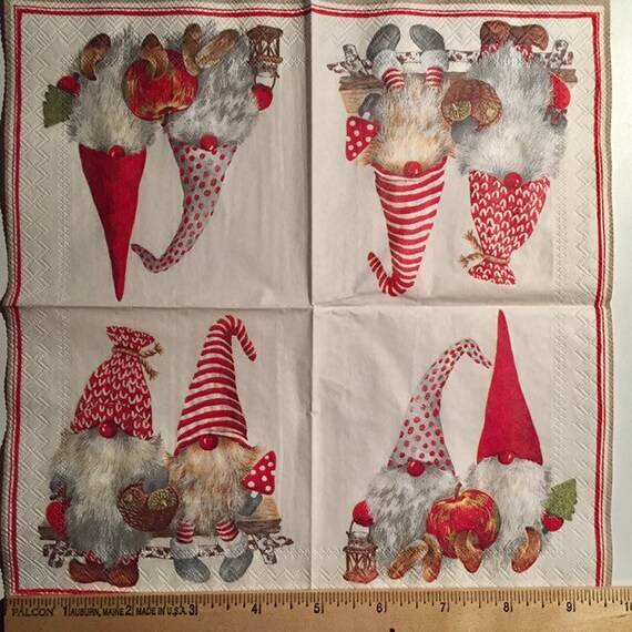 40 Tovaglioli Di Natale Usa E Getta 3 Veli - Con Gnomi, Elfi, Renne E Alberi, 33x33 Cm, Per Decorazione Tavola Festiva