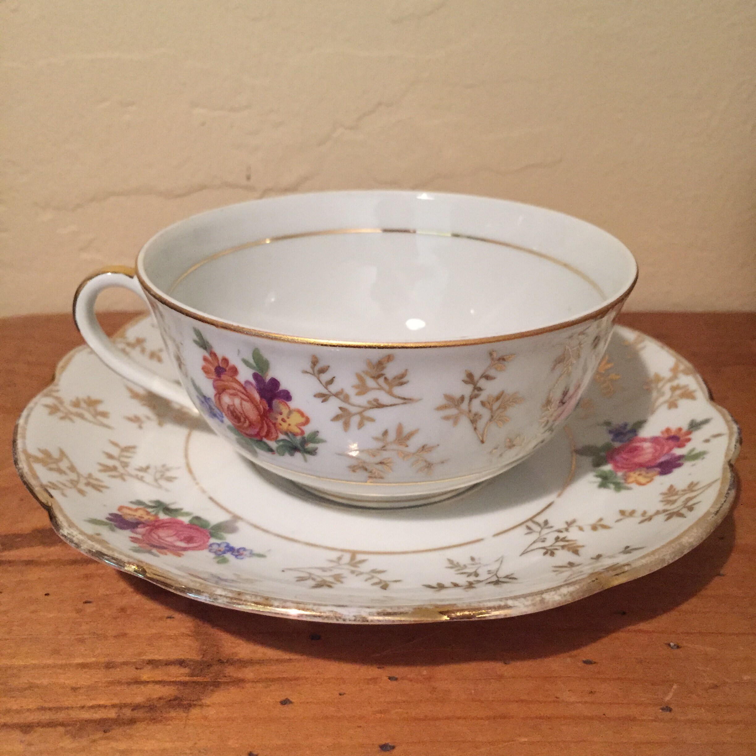 Années 1980 Arcopal France 6 Tasses / Soucoupes à café modèle festonné... Blanc Opaline - Vendu