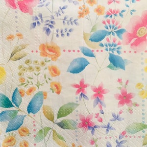 3 serwetki do decoupage'u, pastelowy malowany ogród kwiatowy, 13" x 13" rozłożone