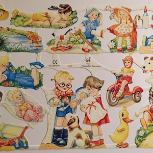 RELIEVES DE DESCARGA Niños jugando vintage (1 hoja) #7032 - Troqueles en relieve - Hecho en Alemania
