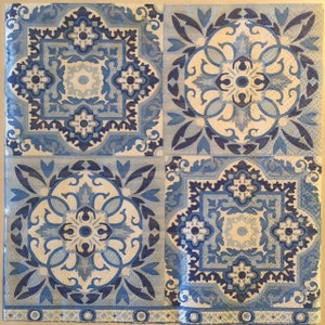 3 serwetki do decoupage'u, wzór niebiesko-białych kafelków, 13" x 13" po rozłożeniu