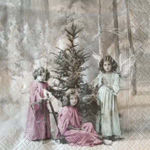 3 guardanapos de Natal em decoupage, Sagen Vintage Angel Girls rosa azul com árvore, 13" x 13" desdobrado