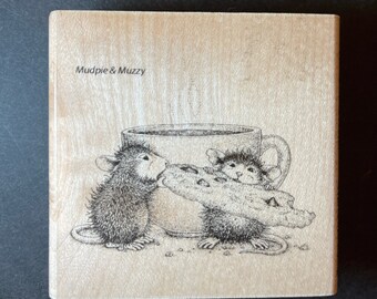 Stampability HMQ22 Hausmaus Mudpie Monica Kekskrümel Holzstempel, 3"x 3", 2018