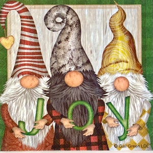 3 Servilletas Decoupage Tres Gnomos de Navidad Alegría, 13" x 13" Desplegados