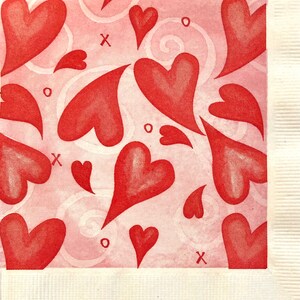 3 Decoupage Getränkeservietten, Herzen XOXO, 10"x 10" aufgeklappt