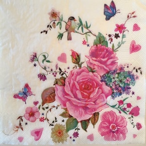 3 guardanapos de decoupage, lindos corações de rosas desenhados com borboletas, 13" x 13"