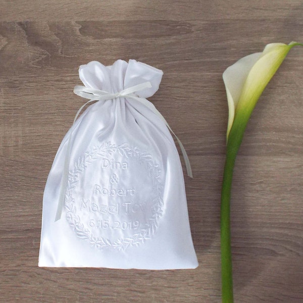 Satin Smash Bag,Personalized,Groom Glass Bag,Jewish Wedding,Embroidered Favor Bag,Chuppah,Breaking Glass Bag,White on white,Under the Chuppa