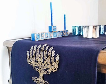 Camino de mesa de Janucá, Menorá dorada, Decoración de mesa de Janucá, Decoración de Janucá, Regalo de Janucá, Celebraciones judías, Regalo para anfitriona judía, Janucá